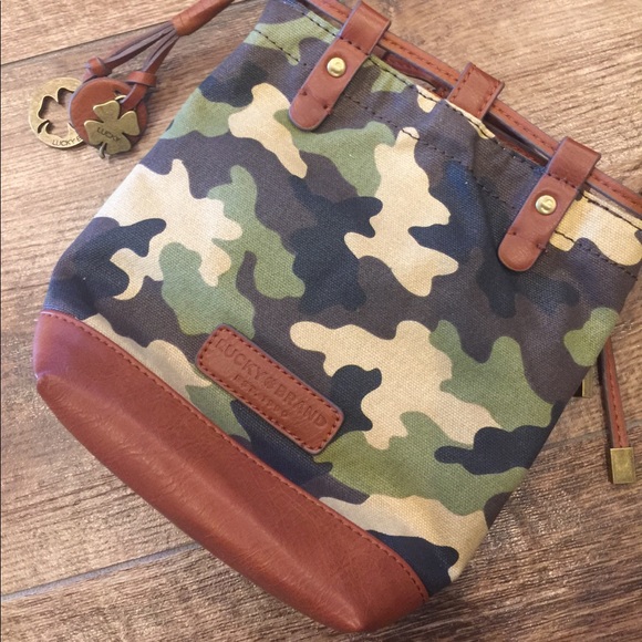 🍀 LUCKY BRAND CROSSBODY 🍀 - Picture 2 of 6